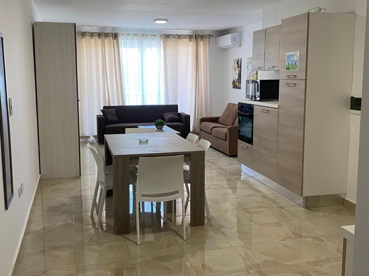 Sunrise Court Apartamento Marsaskala Exterior foto